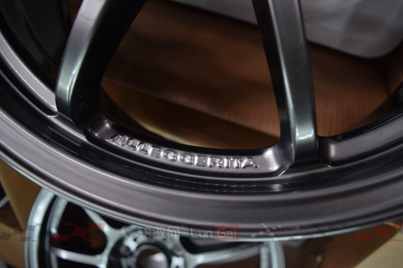 高尔夫7gti改18轮毂,高尔夫7gti改装外观案例