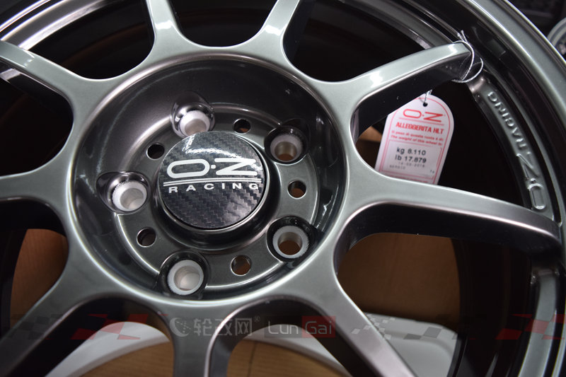 高尔夫7gti改18轮毂,高尔夫7gti改装外观案例