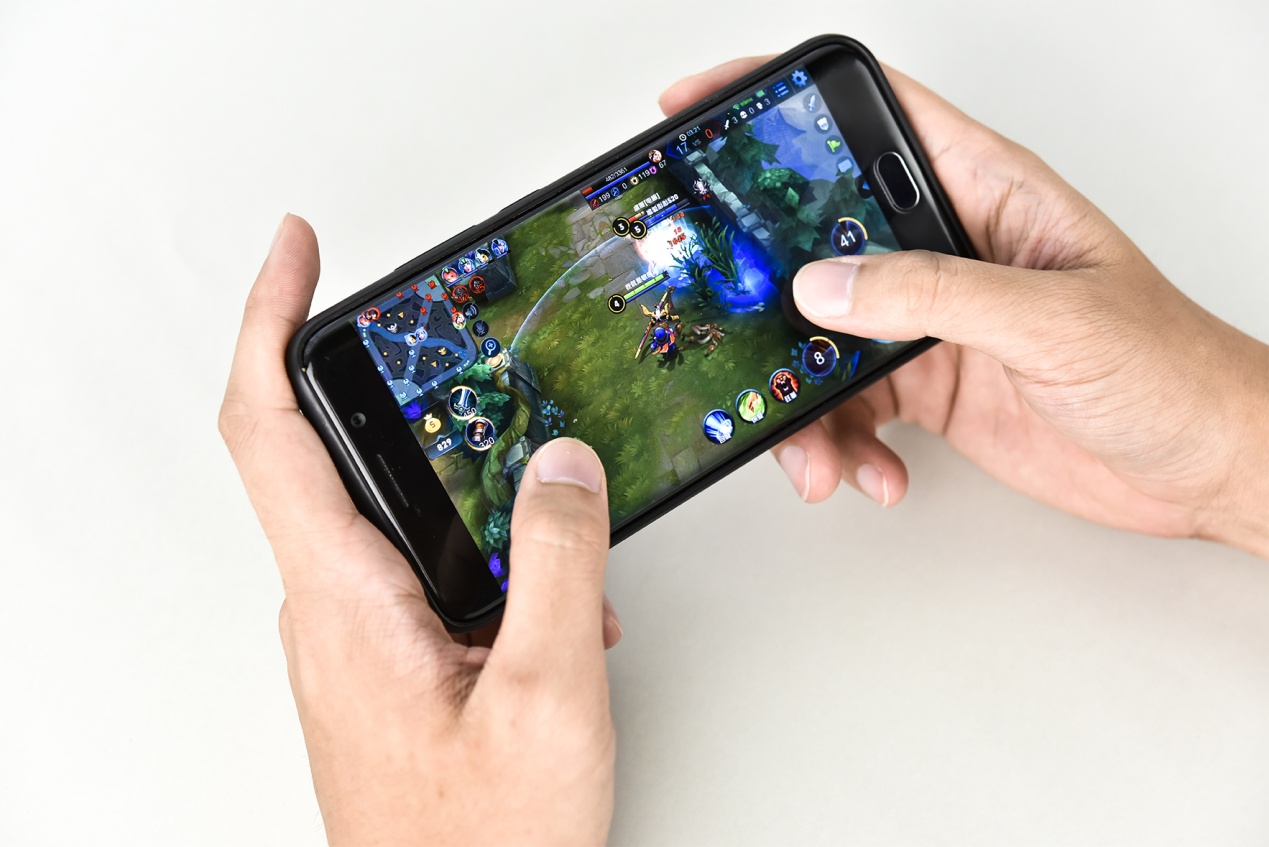 2017上半年旗舰手机评测王者荣耀,推荐一款3000左右的王者荣耀手机