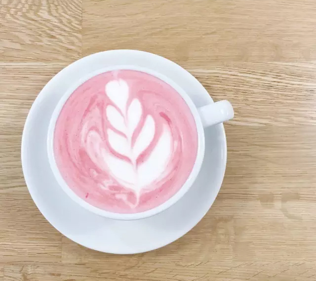 可乐、面包、地铁……都是粉色的!广州的粉色控们还等什么?