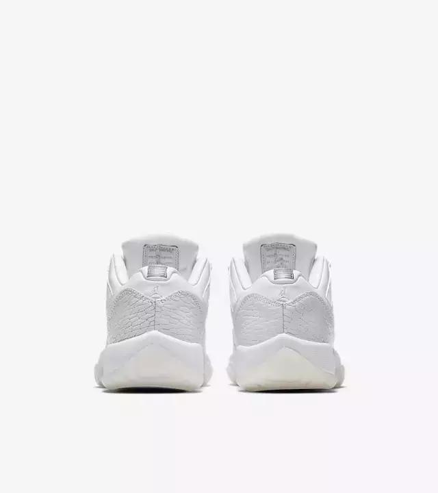 aj13鍜宎j11姣旇緝,aj11涓巃j13娴嬭瘎