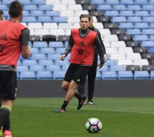 他们都穿什么球鞋,他们都穿什么鞋