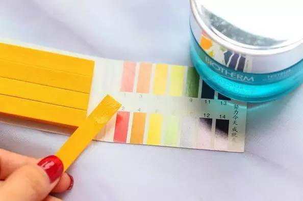 《欢乐颂2》开播，五美的化妆包里都有啥？