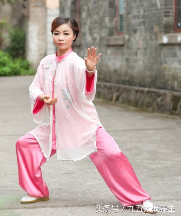 练习太极拳的六个基本功,太极拳三层功法