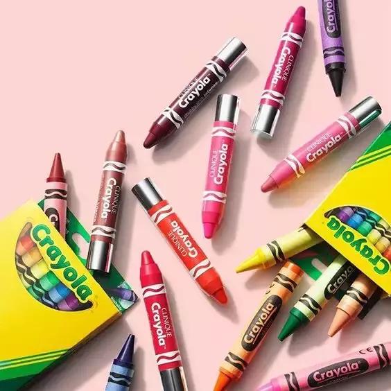 是的，画笔公司真的推出了一款蜡笔唇膏