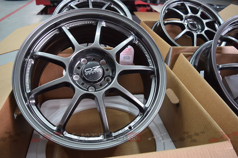 高尔夫7gti改18轮毂,高尔夫7gti改装外观案例