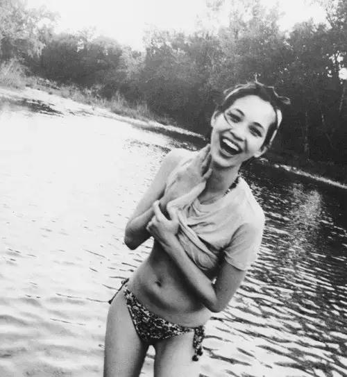 生活里还有哪些微妙的瞬间,像手指插进红豆堆一样爽