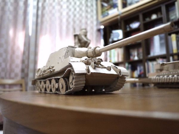 给自己一个买买买的理由，日本小姐姐把快递纸箱玩出了新花样！