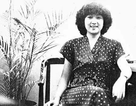 给外国人听卢冠廷一生所爱,一生所爱卢冠廷情深似海