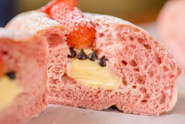 可乐、面包、地铁……都是粉色的!广州的粉色控们还等什么?