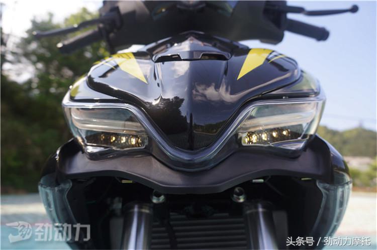 贝纳利弯梁rfs150i可以装尾箱吗,贝纳利弯梁rfs150i测评