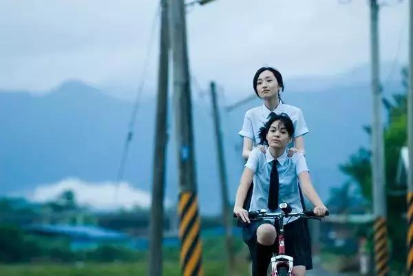 生活里还有哪些微妙的瞬间,像手指插进红豆堆一样爽