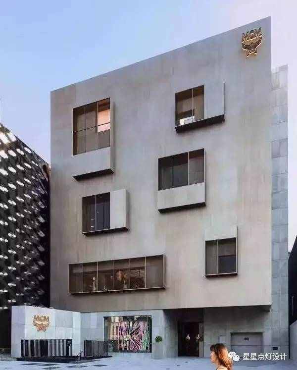 mcm官方旗舰店官包,mcm旗舰店是真的吗