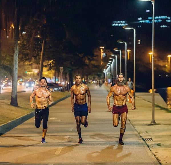 5个教你正确跑步拉伸动作,跑步前拉伸多久才可以跑步