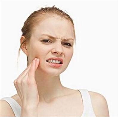 夏季脸上干燥怎么护肤,秋冬如何预防脸部干燥