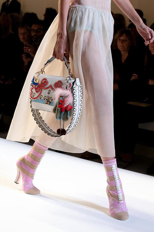 原来Fendi才是曲筱绡和安迪的最爱!