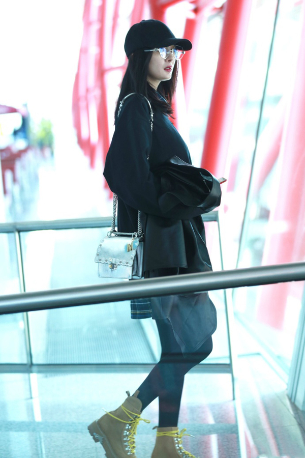 原来Fendi才是曲筱绡和安迪的最爱!