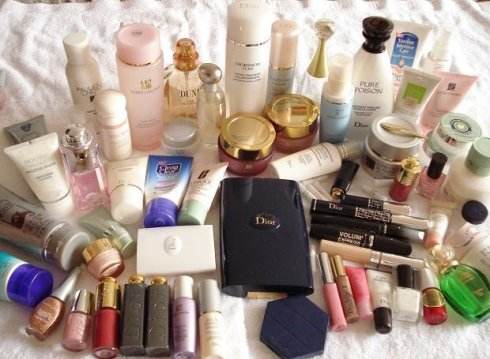 下巴长针眼大小白脓点是怎么回事,下巴有毛毛刺是什么原因