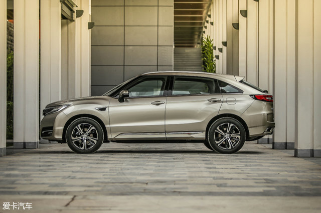 沉浸式体验东风本田ur-v,亲兄弟也要明算账原版