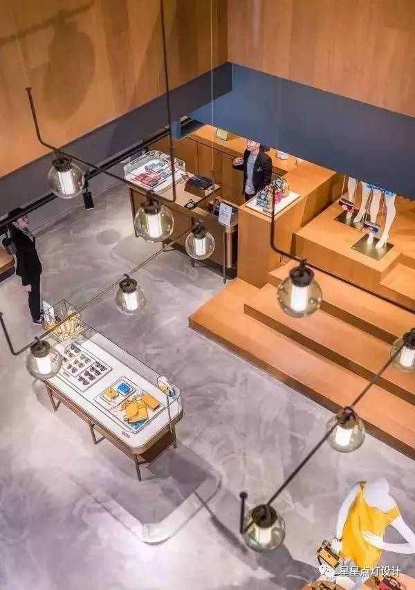 mcm官方旗舰店官包,mcm旗舰店是真的吗