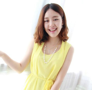 圆脸中分短发怎样卷好看,适合圆脸女生的中分短发发型