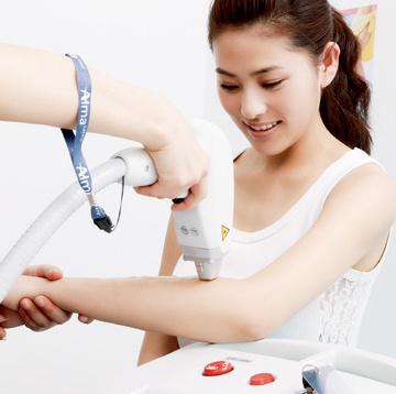 S庆熙美*联学**合办学:激光美容全新的美容培训课程