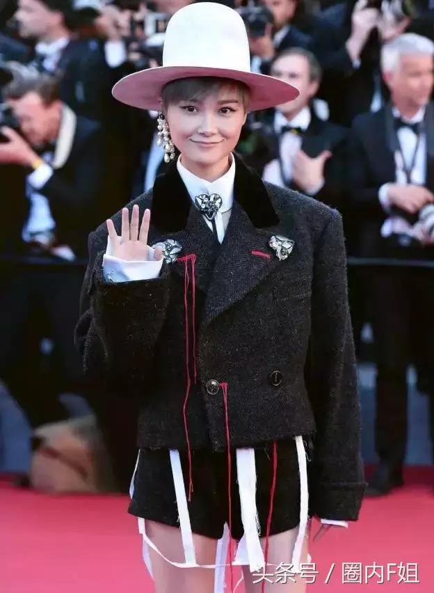 穿*旗国**，扮鸡精，没有范冰冰镇场的戛纳红毯今年来了多少妖魔鬼怪