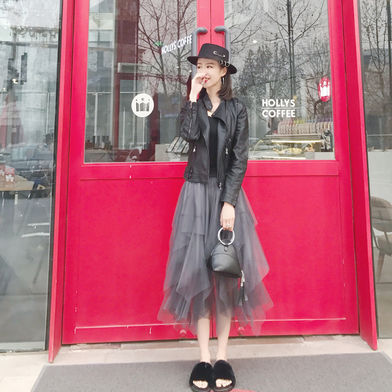 这几类衣服建议别穿,这四种衣服建议不要穿