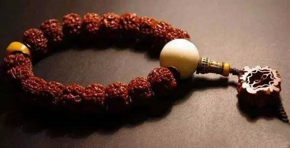 老炮儿豪车揭秘,老炮儿拿了什么东西