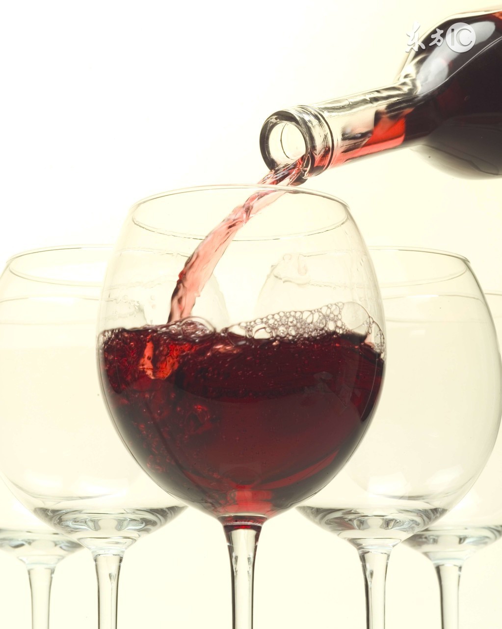 孕早期酗酒怀孕对胎儿的影响,孕妇不知道自己怀孕了一直抽烟