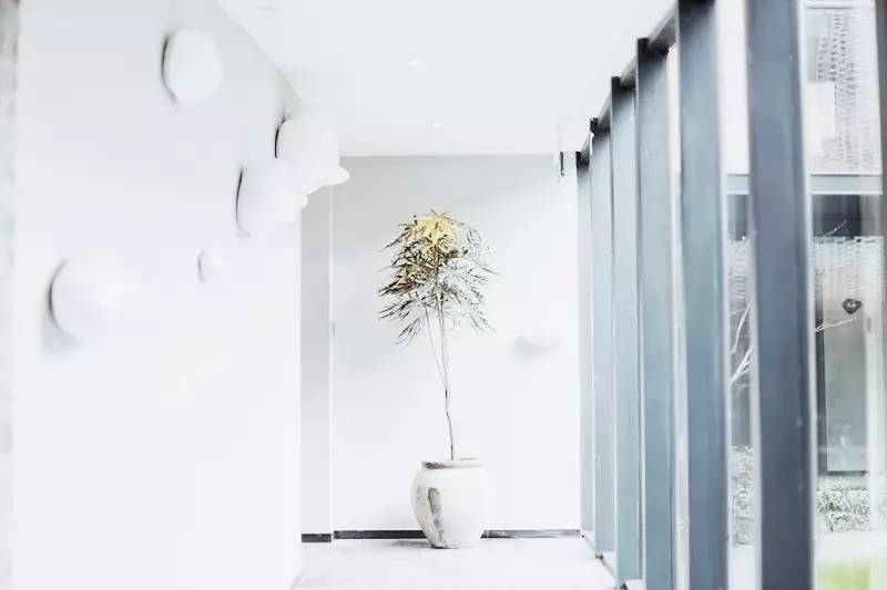 千年运河边，将烟雨江南盈手相赠，你还欠自己一次隐居