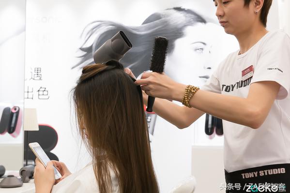 三千买戴森吹风机,三千元钱吹风机