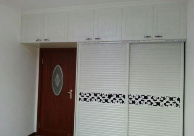 昆明未名城现代简约装修,打开衣柜吓了一跳,竟然藏了个卫生间!