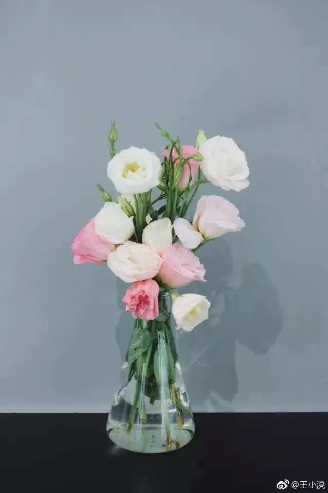 和喜欢的人下午喝咖啡,咖啡店和喜欢的人一起去