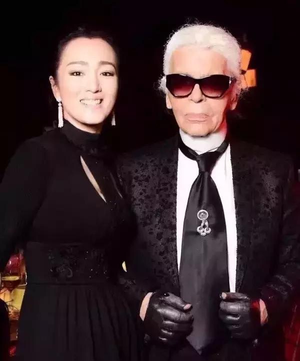 她没什么牛逼的，只是越来越好看了