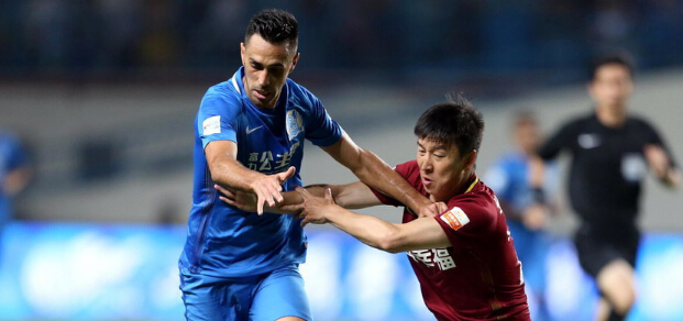 中超跑不死粗中带细，海豹式顶球大秀球技，本土球员谁会了？