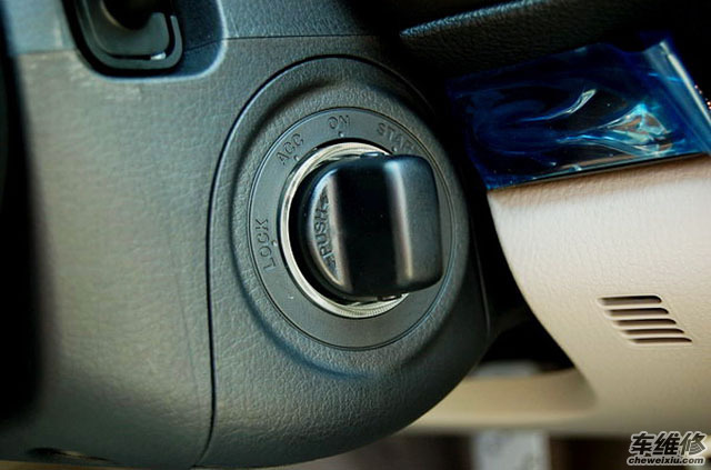 汽车遥控钥匙打不开车门的原因,汽车车门打不开机械钥匙也打不开