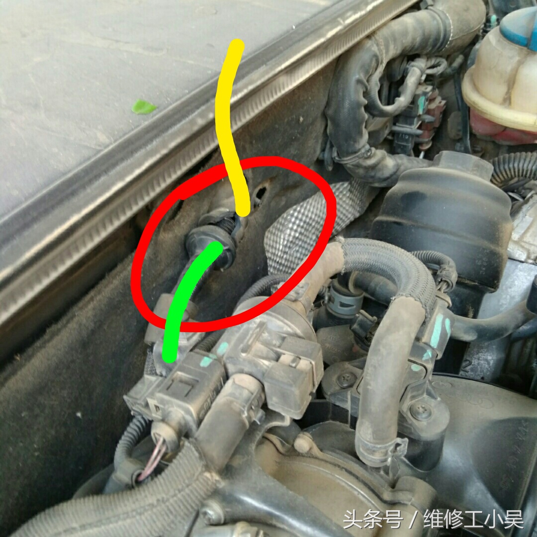 汽车刹车踏板突然踩着很费力,这让奥迪车主不敢再继续开车了!