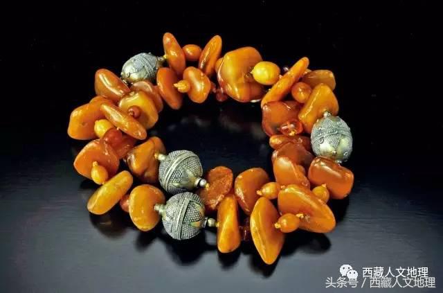 透过蜜蜡在藏地的使用,看*藏西**文化一角