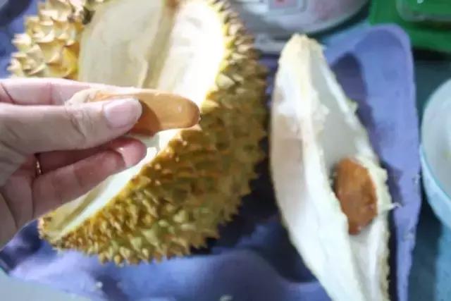 榴莲味百香果品种好吗,小果榴莲怎么挑选好的