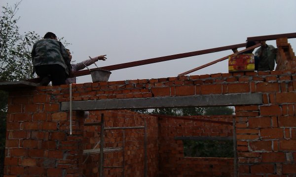 盖房的心酸和难处只有自己知道,父母盖房子的心酸感悟