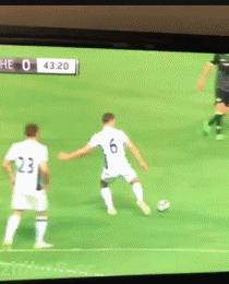 科斯塔踢球视频,科斯塔图片足球