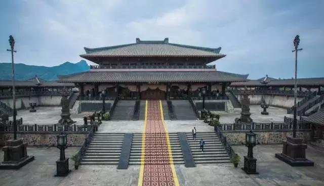 美到窒息！这些在象山影视城拍的写真，每一帧都可以做壁纸！