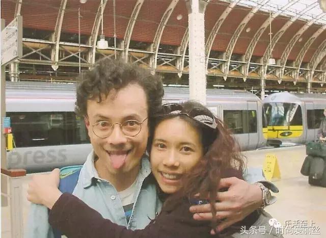 他把妹妹莫文蔚的声音做成戒指送她，定制“会说话”的告白礼物！