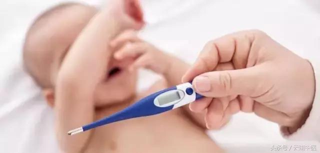 宝宝发烧怎么办教你几招应对手法,宝宝发烧怎么办一招解决