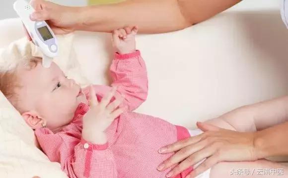 宝宝发烧怎么办教你几招应对手法,宝宝发烧怎么办一招解决