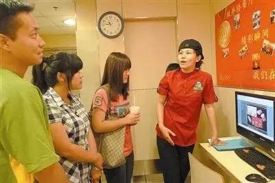 欲哭无泪，中国留学生竟在海外做这些事情