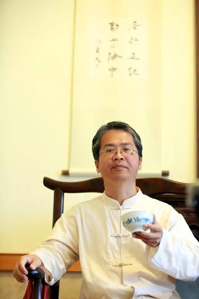 薛仁明：原来她说“你好坏”，其实就是“你好好哦”｜纯粹书摘