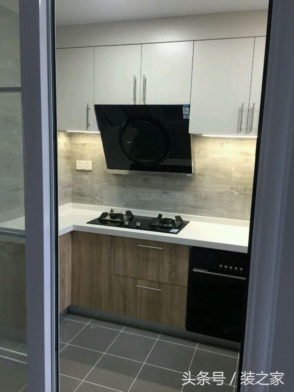 三室二厅装修样板间耗时三个多月，过程很揪心，但最终效果很温馨