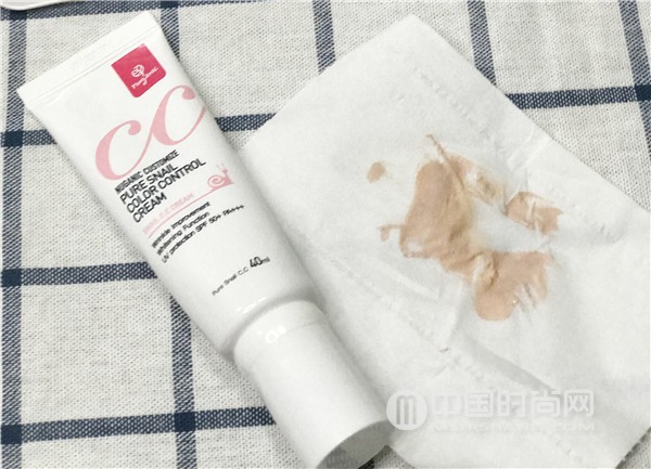 蜗牛焕颜cc霜,蜗牛亮肤无瑕修饰cc霜